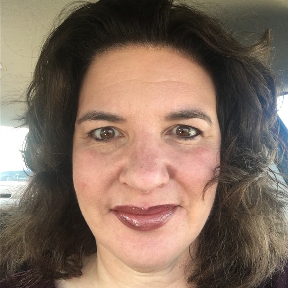 Meet your Posher, Cindy - Picture 4 of 4